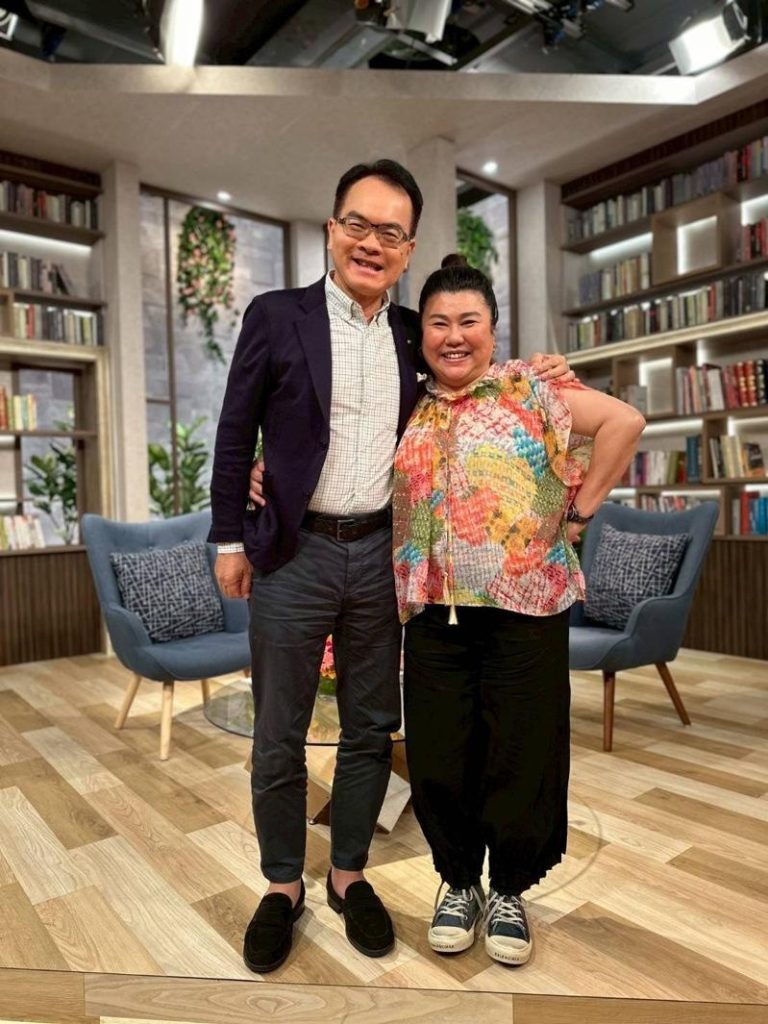 林美秀接受郑弘仪访问说出内心遗憾。（图／三立提供）