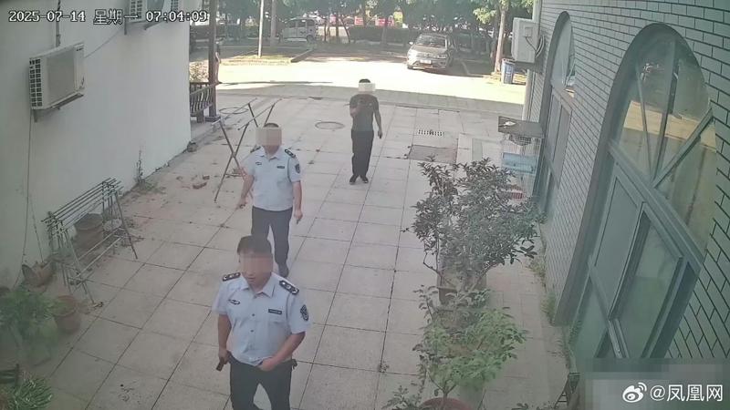 小餐馆的蛤蟆汤视频引来天价罚单。（取材自极目新闻）
