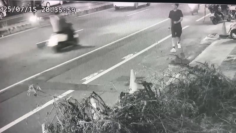 网红凤梨近来是非多，其位在嘉义的店面，今年3月才遭人泼漆，两起案件是否有所关联，检警将持续追查。图／翻摄凤梨 吴泓逸脸书