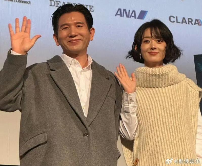 傅孟柏（左起）、施名帅、导演曾英庭、公视总经理徐秋华、节目部经理于蓓华、导演林君阳、林冠慧、陈和榆、陈钰杰出席演员傅孟柏、施名帅出席「公视学生剧展20周年影展」活动。图／公视提供