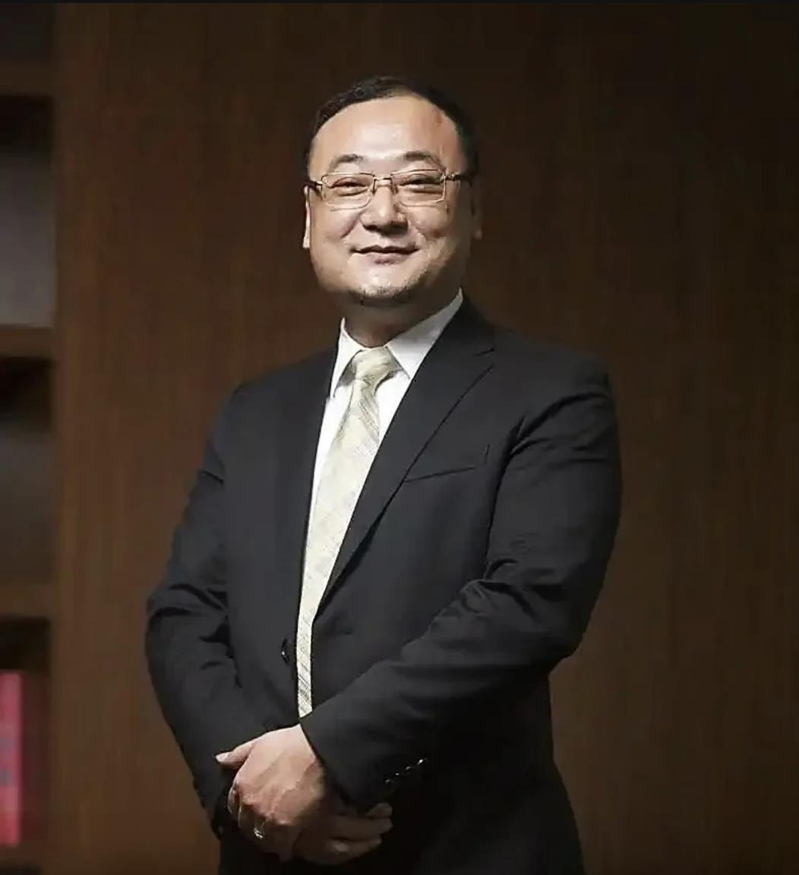 不少供应商赴「靓家居」门店追讨欠款。（视频截屏）