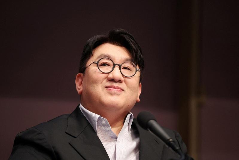 韩国娱乐经纪公司HYBE董事会主席房时赫。(路透)