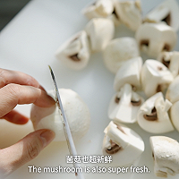 煎牛排蘑菇的做法图解3