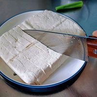丝瓜豆腐瘦肉汤的做法图解2