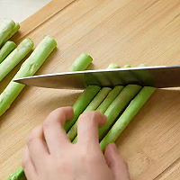 时令鲜食#藕带芦笋炒口蘑的做法图解1
