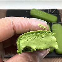 抹茶巧克力脆皮奶酪棒,清凉解暑,让疲惫与烦恼瞬间消散。的做法图解22
