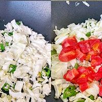 包菜鸡蛋面的做法图解3