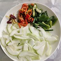 葫芦炒肉的做法图解4