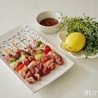 百香果菠萝烤肉串的做法图解1