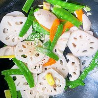 低卡减脂餐!荷兰豆炒藕片(荷塘月色)的做法图解11