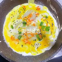 #豪吉藤椒油真香来袭#元气满满的营养早餐!鸡蛋煎饼的做法图解13