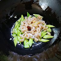 #豪吉藤椒油真香来袭#椒香虾仁炒黄瓜的做法图解9