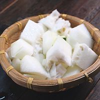 冬瓜蛤蜊汤的做法图解1