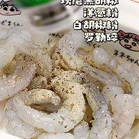 双莓虾仁芥末拌油条的做法图解3