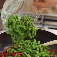 泰国红咖喱炒猪肉的做法图解8
