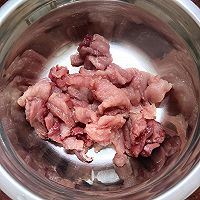鱿鱼干贝瘦肉粥的做法图解2