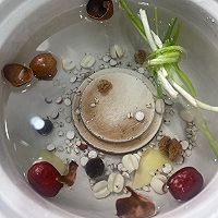 乌鸡汤的做法图解1