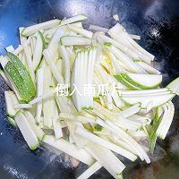 低卡减脂素菜!土豆香菇炒南瓜的做法图解12