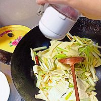 云南菜～韭黄炒豆腐皮的做法图解6