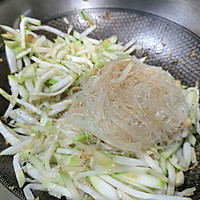 粉丝虾米节瓜煲的做法图解6