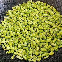 香辣豉蒜豆角蛋的做法图解1