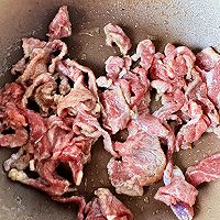 牛肉水扯面的做法图解3