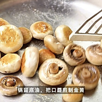 西班牙蒜香火腿蘑菇的做法图解3