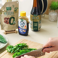家常鲜食#秋葵虾仁的做法图解2
