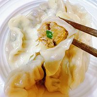 美味早餐！一口爆汁的香菇胡萝卜猪肉馅饺子的做法图解1