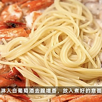 松露海鲜意面的做法图解3