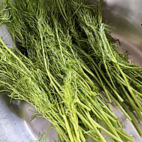 茴香煎鸡蛋的做法图解1