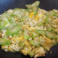 蒜香丝瓜水炒蛋的做法图解5