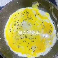 #豪吉藤椒油真香来袭#元气满满的营养早餐!鸡蛋煎饼的做法图解11