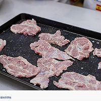 夏日清爽小食：脆炸芥末蛋黄酱猪颈肉配西柚莎莎的做法图解2