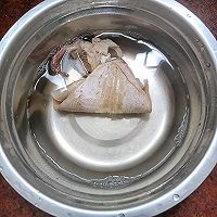 鱿鱼干贝瘦肉粥的做法图解3