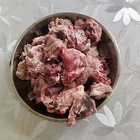 电压力锅版酱骨头的做法图解2