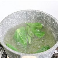 香菇油菜泥米糊的做法图解3