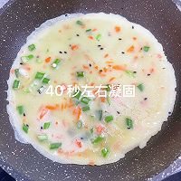 #豪吉藤椒油真香来袭#营养早餐!藤椒味鸡蛋饼的做法图解12