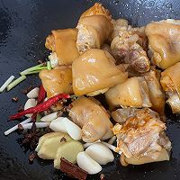 黄豆炖猪蹄的做法图解6