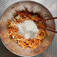 鸟巢鸡蛋饼的做法图解1