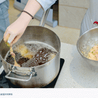 麻辣鲜香,一口开胃:椒香脆皮西班牙五花肉的做法图解2