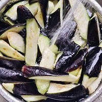 家庭版少油～红烧茄子的做法图解5