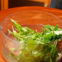 捞汁香菜的做法图解1