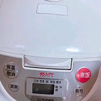 排骨腊肠蔬菜焖饭(电饭锅版)的做法图解7