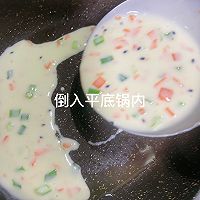 #豪吉藤椒油真香来袭#营养早餐!藤椒味鸡蛋饼的做法图解10