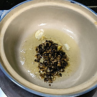 腐竹焗三文鱼头煲的做法图解4