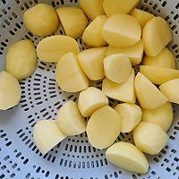 红烧肉炖土豆的做法图解2