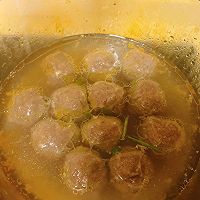 白菜粉丝牛筋丸汤的做法图解3