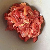 酸木耳肉丝的做法图解1