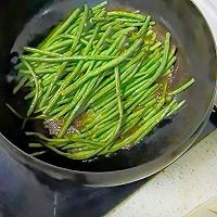 下饭菜铁锅㸆豇豆的做法图解8